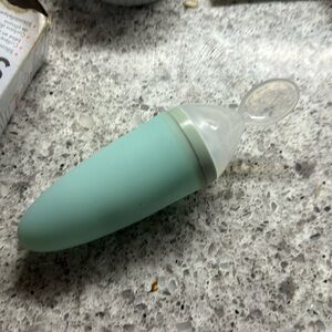 New in box,never used Squirt by Boon for baby feeding.